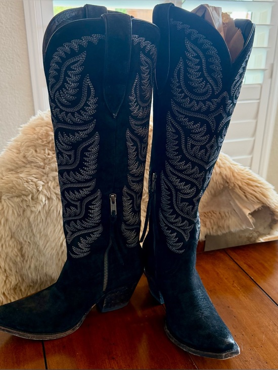 Ariat Shoes - Ariat Black Suede women’s Casanova Style